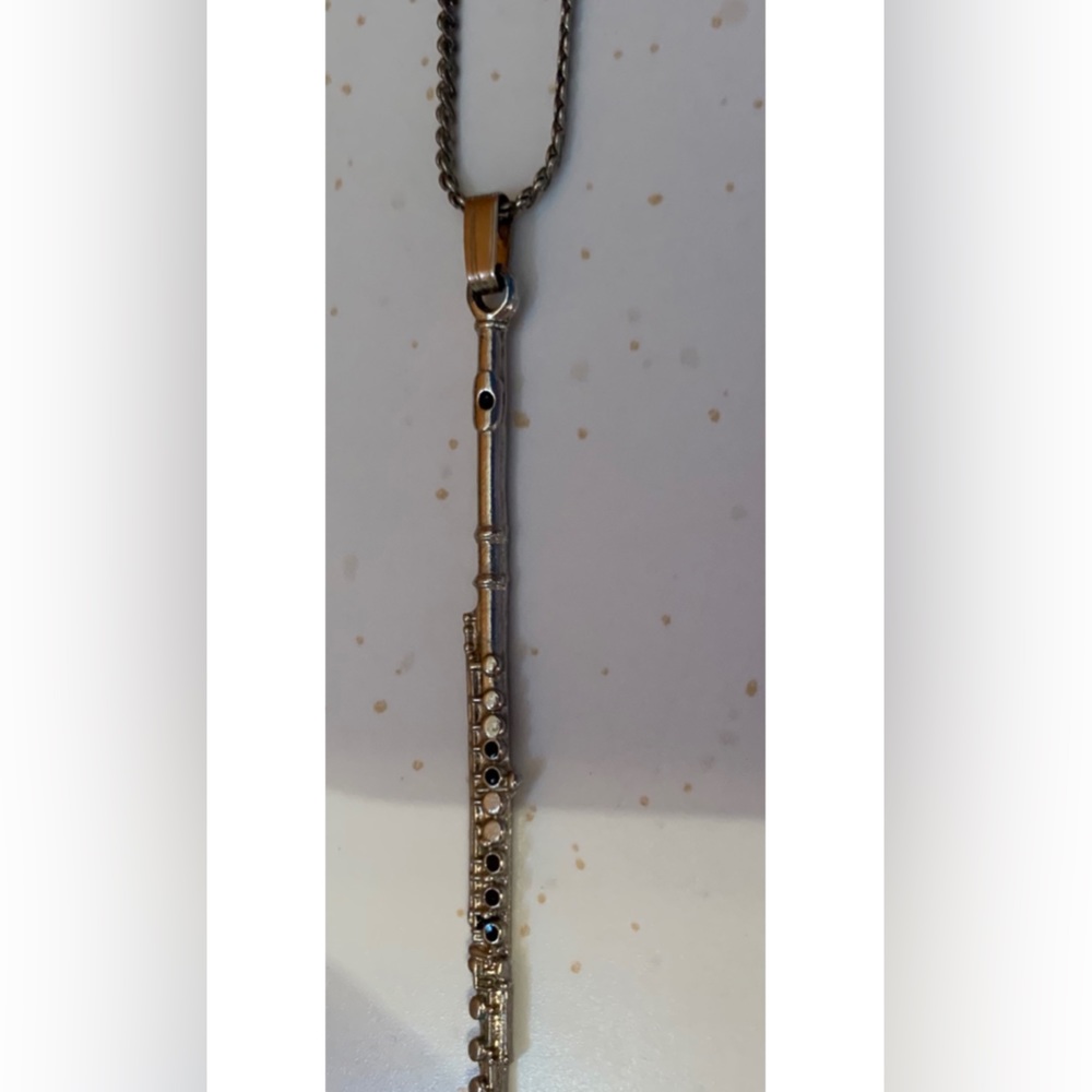 Sterling silver- flute necklace- 1980’s! Must sell! Perfect condition! - Picture 5 of 6